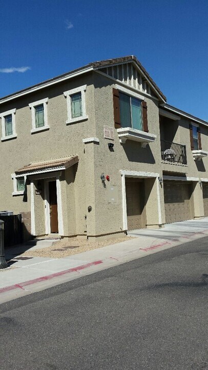 1265 S Aaron in Mesa, AZ - Building Photo