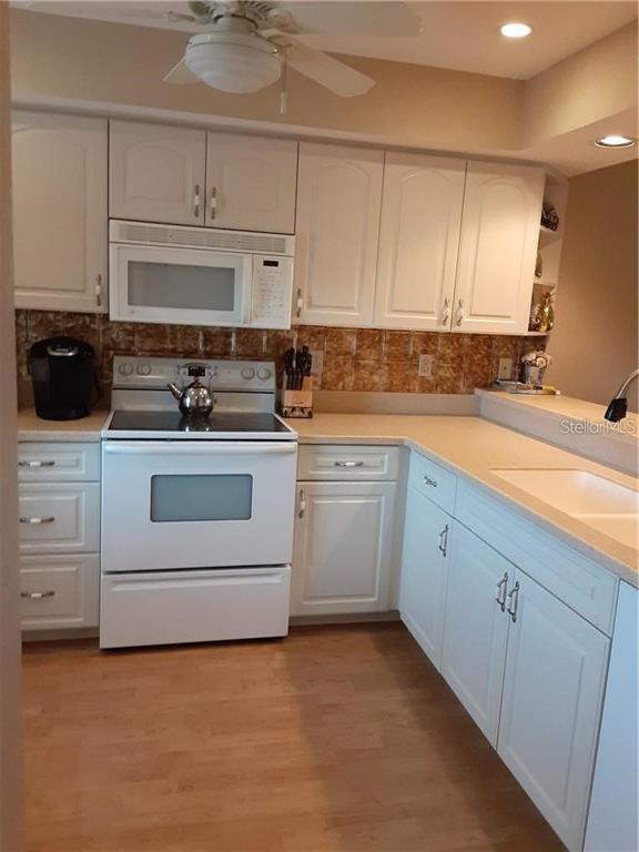 240 Lewis Cir in Punta Gorda, FL - Building Photo - Building Photo