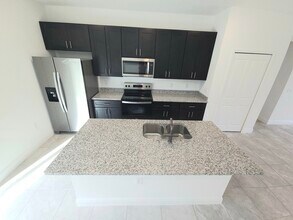 7130 N Cricket Dr in Citrus Springs, FL - Building Photo - Building Photo