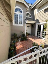 26321 Emerald Dove Dr in Santa Clarita, CA - Foto de edificio - Building Photo