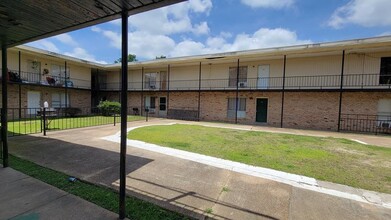 Kincade Apartments in Clarksdale, MS - Building Photo - Building Photo