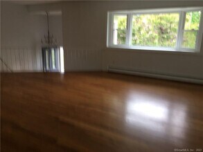 17 Cottontail Rd in Norwalk, CT - Building Photo - Building Photo