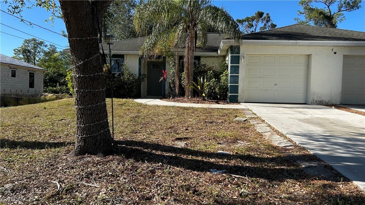 4937 Leonard Blvd S in Lehigh Acres, FL - Building Photo