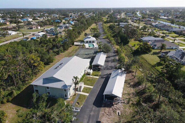 8050 Memory Ln in Rotonda West, FL - Building Photo - Building Photo