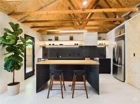 6007 Leisure Run Rd in Austin, TX - Building Photo