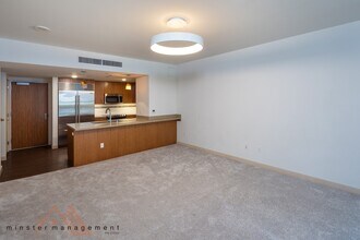 555 South St in Honolulu, HI - Foto de edificio - Building Photo