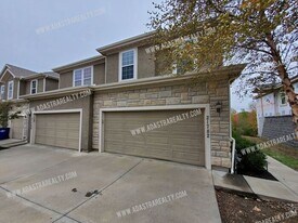 21782 W 123rd Terrace in Olathe, KS - Building Photo