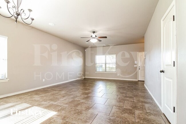 12016 Garden Ct in Oklahoma City, OK - Foto de edificio - Building Photo