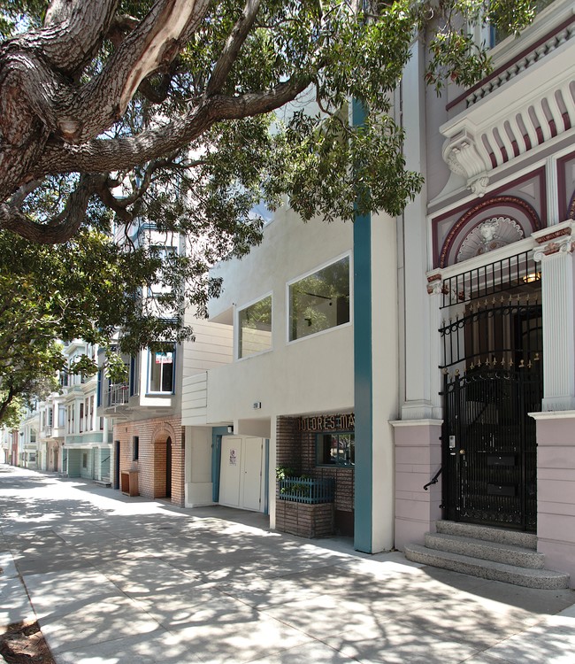 Dolores Manor in San Francisco, CA - Building Photo - Building Photo