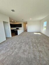511 Halfmoon Dr in Lockhart, TX - Building Photo - Building Photo