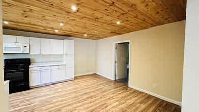54141 Pine Crest Ave in Idyllwild, CA - Building Photo - Building Photo