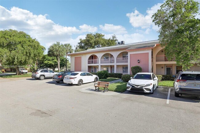 1210 Bahama Bend in Coconut Creek, FL - Building Photo - Building Photo