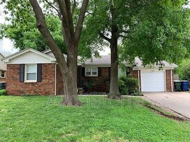 1602 Sheffield Rd in The Village, OK - Building Photo