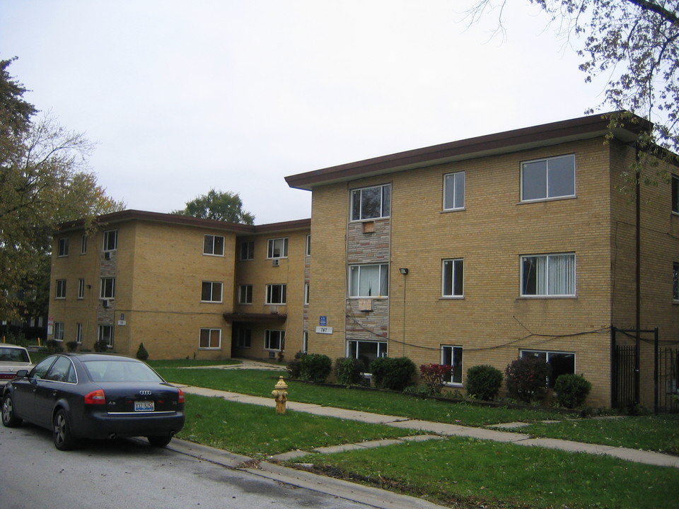 737--747 Grant Ave in Chicago Heights, IL - Building Photo