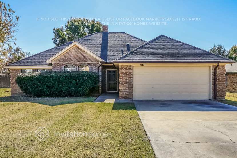 7016 Oakfield Corner Ct in North Richland Hills, TX - Building Photo