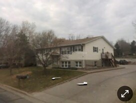 223 Foster St, Unit E3 in River Falls, WI - Building Photo