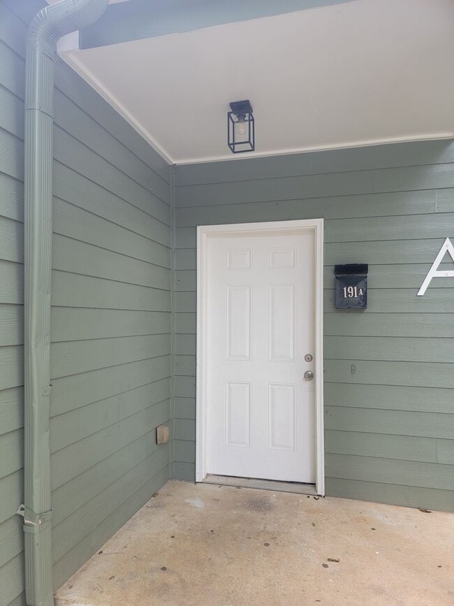 property at 1191 Campbellton Rd SW