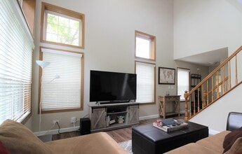 161 Sherwood Ct in Roselle, IL - Building Photo - Building Photo
