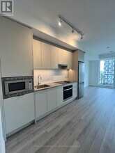 3079 Trafalgar Rd in Oakville, ON - Building Photo - Building Photo