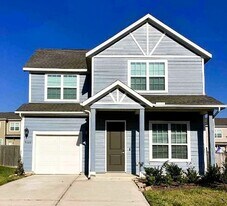 9845 Crescent Cove Dr in Montgomery, TX - Building Photo