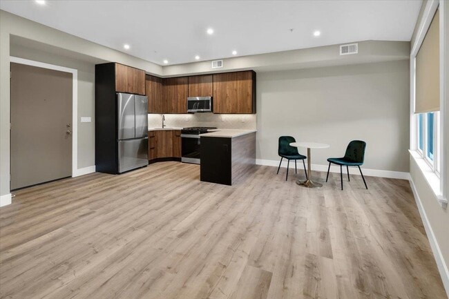 4237 Bergen Turnpike in North Bergen, NJ - Building Photo - Building Photo