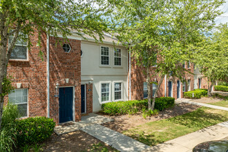 Greens at Stonecreek in Lithonia, GA - Building Photo - Building Photo