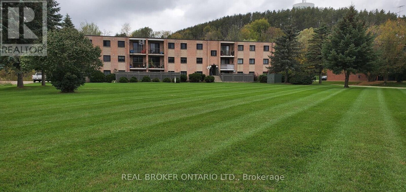 15 Wellington Rd 124 in Erin, ON - Building Photo