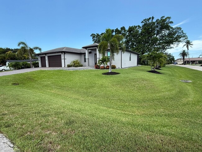 5202 Pocatella Ct in Cape Coral, FL - Building Photo - Building Photo