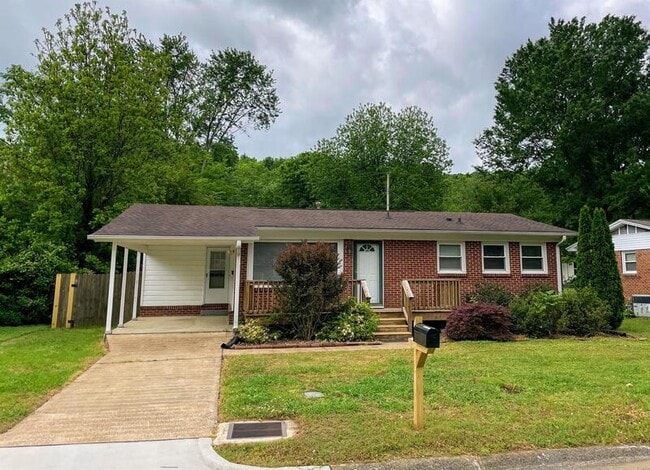 property at 1928 Stevens Dr NE