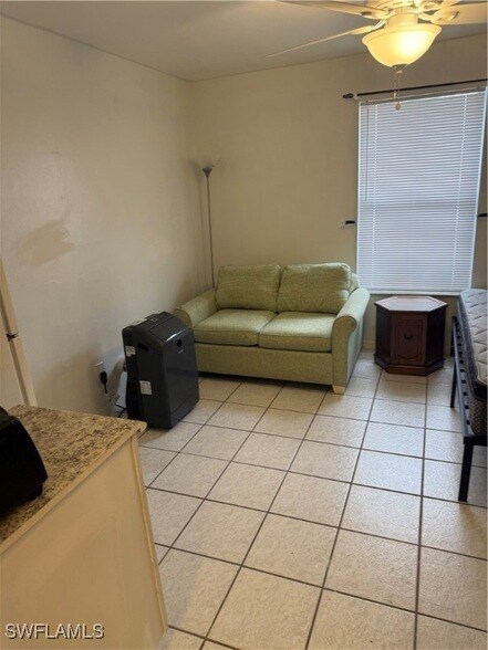 3219 SW 7th Pl, Unit 2 in Cape Coral, FL - Building Photo
