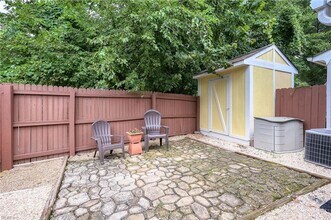510 Arabian Cir in Yorktown, VA - Building Photo - Building Photo