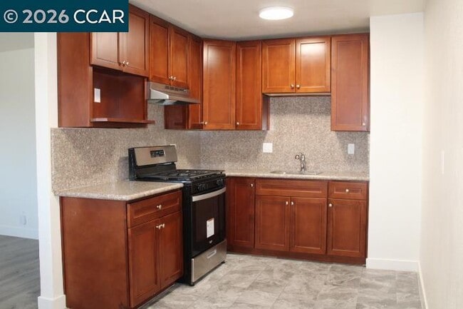 3800 Waller Ave in Richmond, CA - Building Photo - Building Photo