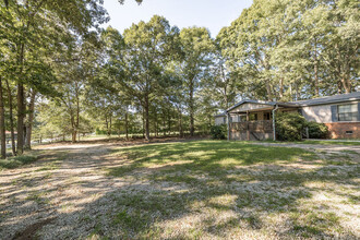 1808 Sanford Rd in Hull, GA - Building Photo - Building Photo