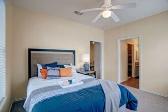 Woodland Park in Tulsa, OK - Foto de edificio - Building Photo