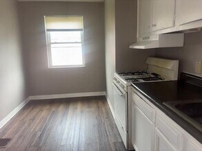 219 N James Rd in Columbus, OH - Building Photo - Building Photo