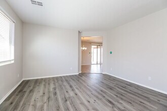 2174 W Gold Dust Ave in San Tan Valley, AZ - Building Photo - Building Photo
