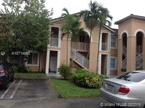 7130 NW 177th St in Hialeah, FL - Building Photo