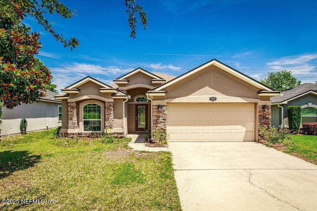 3880 Great Falls Loop in Middleburg, FL - Building Photo
