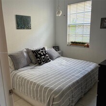 9133 Pershore Pl in Tamarac, FL - Building Photo - Building Photo