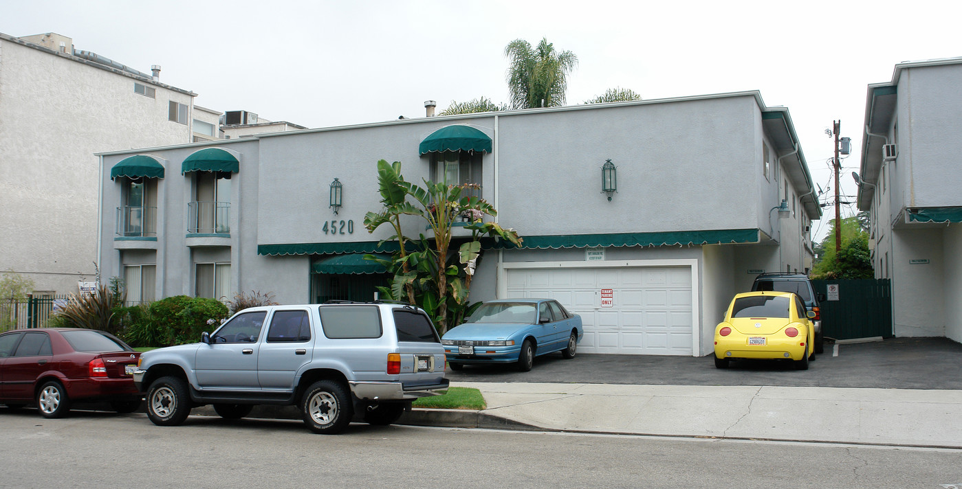 4520 Colbath Ave in Sherman Oaks, CA - Building Photo