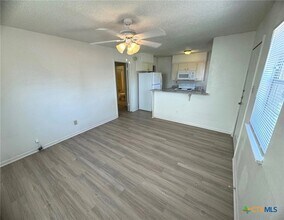 604 Sunset Ln, Unit B in Copperas Cove, TX - Building Photo - Building Photo