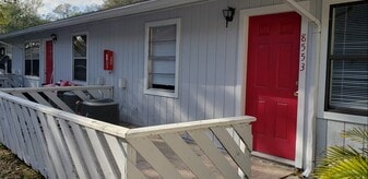 8506 Channelview Cir in Tampa, FL - Building Photo