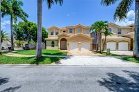 11559 NW 84th Terrace in Doral, FL - Foto de edificio - Building Photo