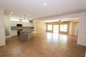 1197 Oro Ridge in Palm Springs, CA - Building Photo - Building Photo