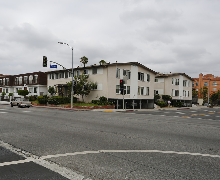 803 S. Crenshaw in Los Angeles, CA - Building Photo