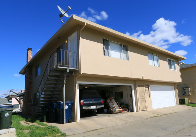 42 Nedra Ct in Sacramento, CA - Foto de edificio - Building Photo