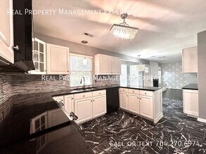 8509 Golf Ridge Dr in Charlotte, NC - Building Photo - Building Photo