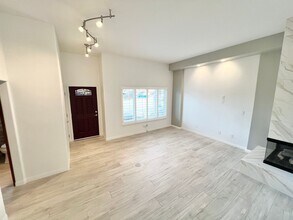 1501 Artesia Blvd in Manhattan Beach, CA - Building Photo - Building Photo