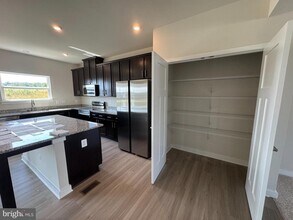 21 Lyriq Ct in Inwood, WV - Building Photo - Building Photo