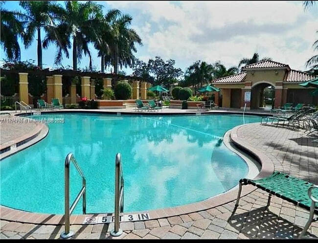 4931 N Harbor Isles Dr in Fort Lauderdale, FL - Building Photo - Building Photo